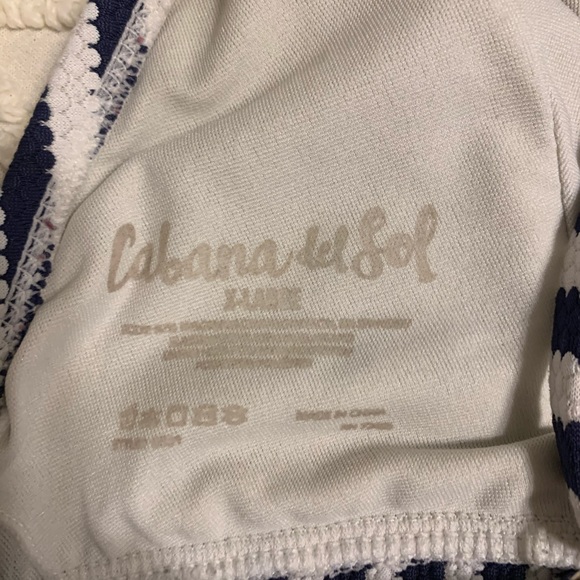 Bikini/swim suit top and bottom - Picture 8 of 8